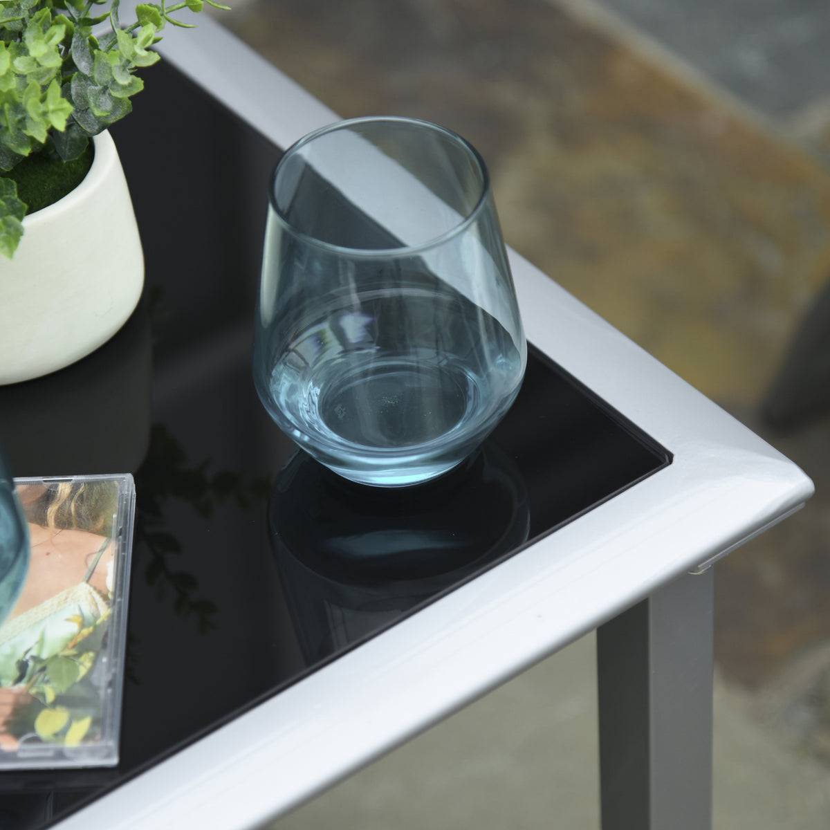 Gartenliegen-Set mit zwei Liegen und Beistelltisch