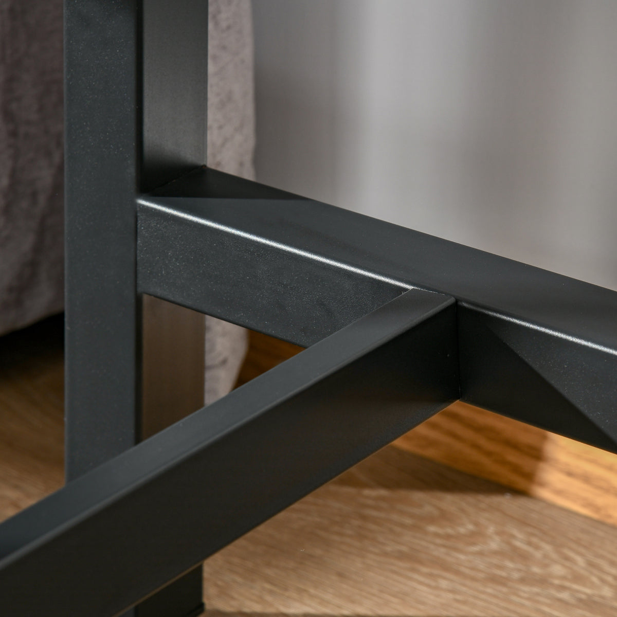 Bartisch in Marmoroptik mit Stahlgestell