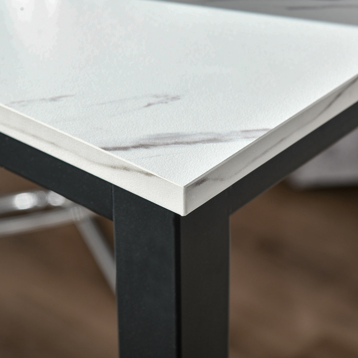 Bartisch in Marmoroptik mit Stahlgestell