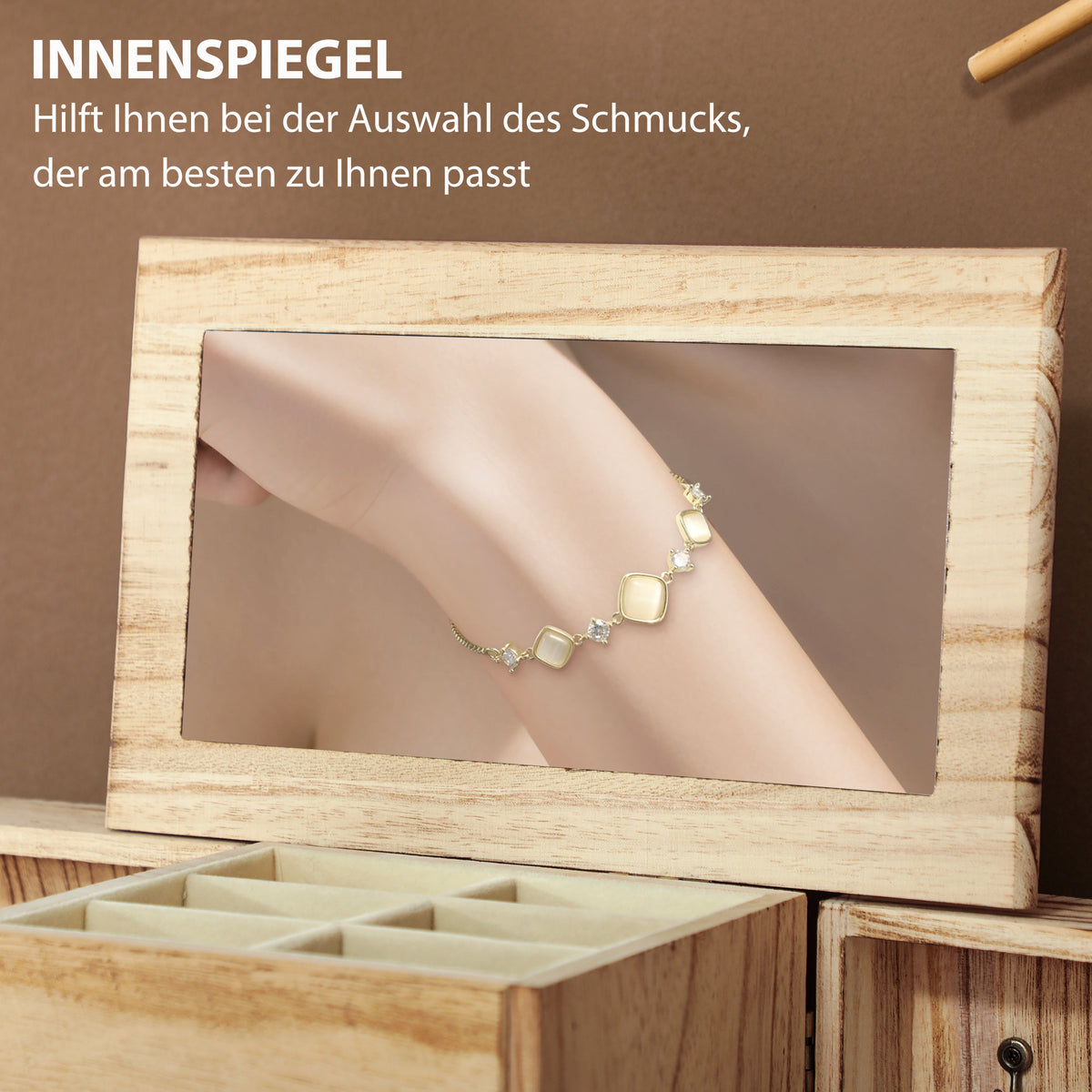 Schmuckbox aus Holz mit vier Ebenen und Spiegel