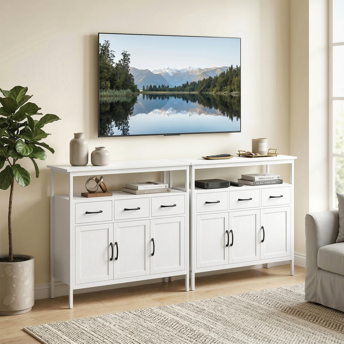 Sideboard mit 3 Schubladen und verstellbaren Böden