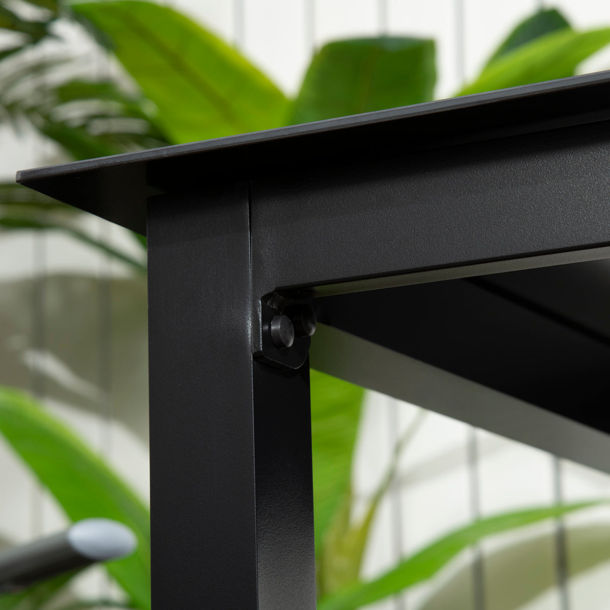 Gartentisch aus Aluminium und Hartglas