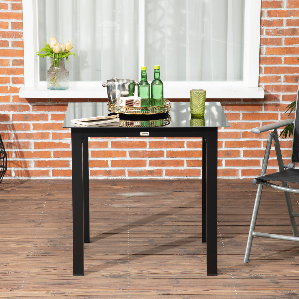 Gartentisch aus Aluminium und Hartglas