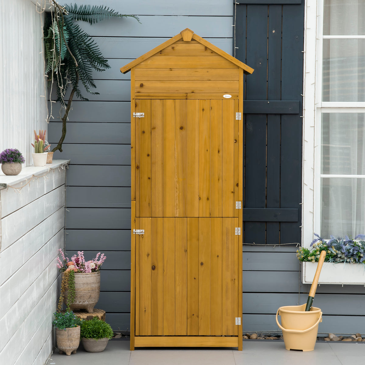 Gartenschrank aus Tannenholz mit Stauraum