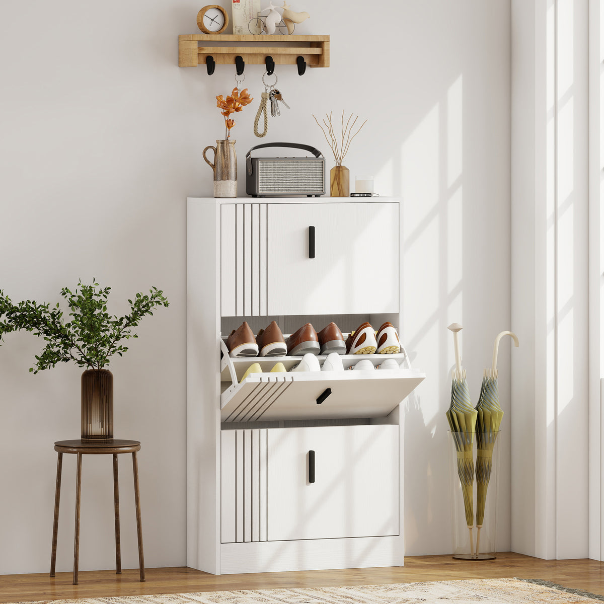Schuhschrank mit 3 Klappen und verstellbaren Böden