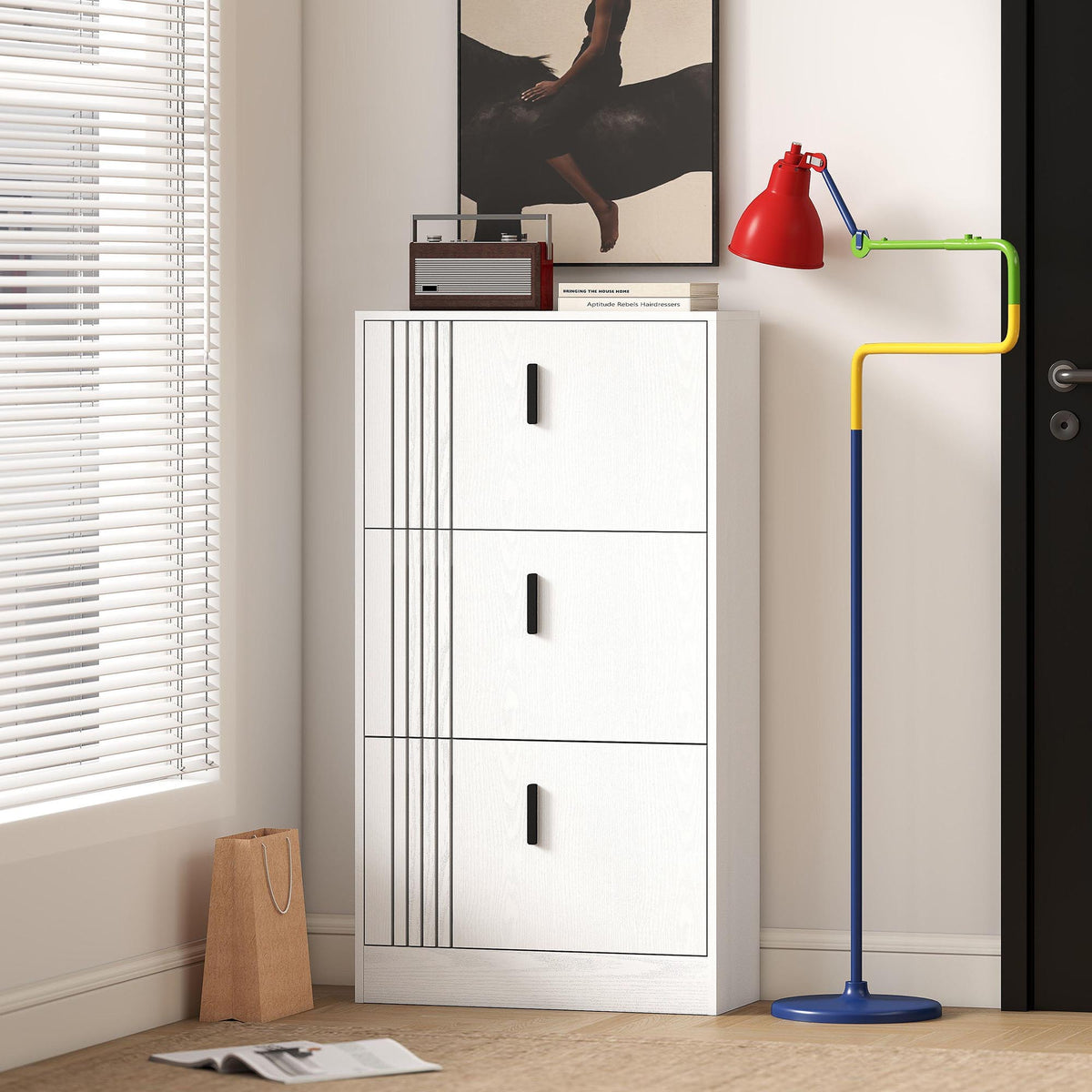 Schuhschrank mit 3 Klappen und verstellbaren Böden