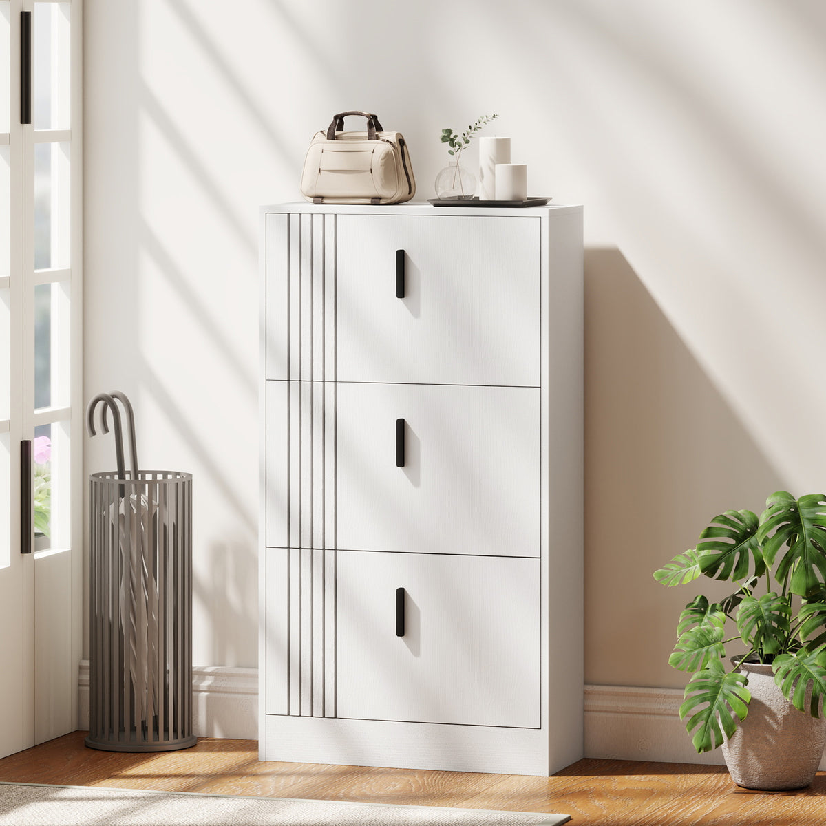 Schuhschrank mit 3 Klappen und verstellbaren Böden