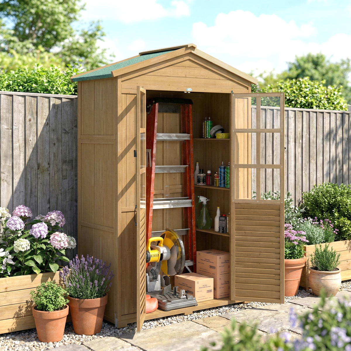 Gartenschrank aus Tannenholz mit Regalen