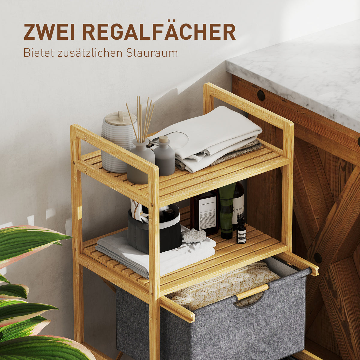 Bambusregal mit Ablagen oder Wäschekörben