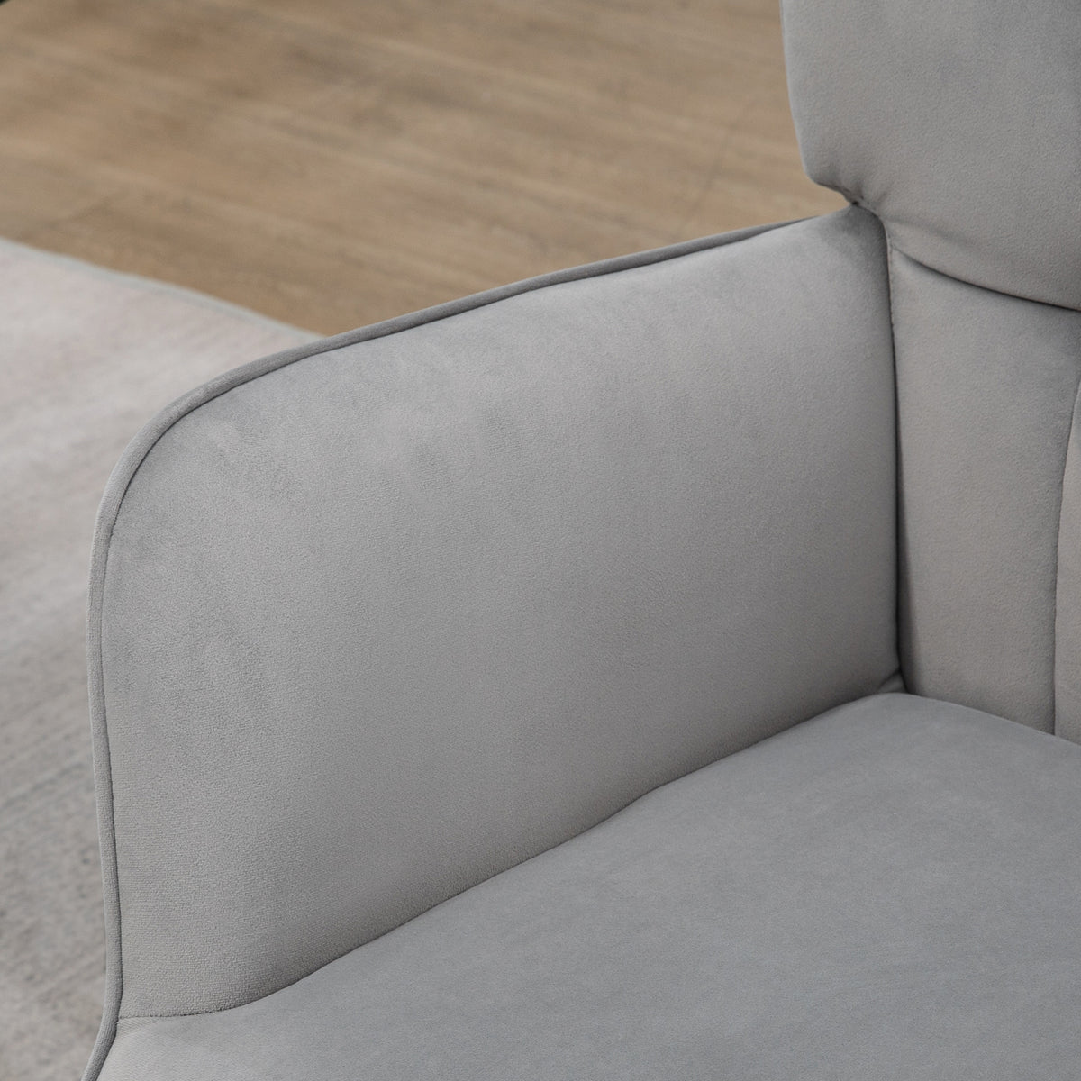 Relaxsessel mit Hocker und Samtbezug