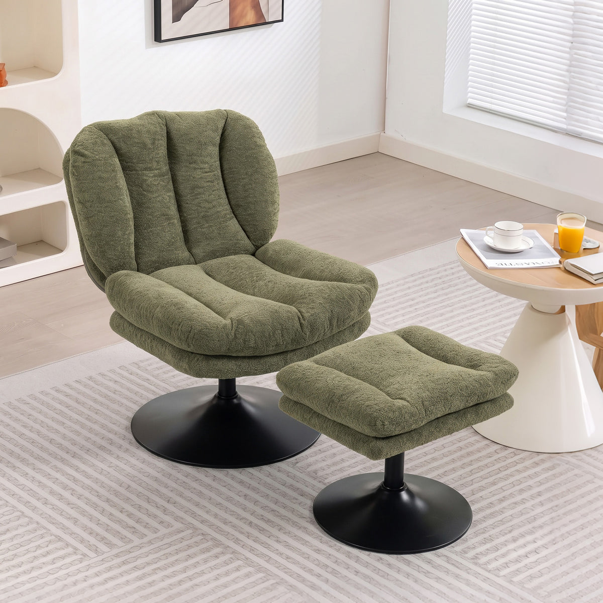 Drehbarer Loungesessel mit Hocker und Samtbezug