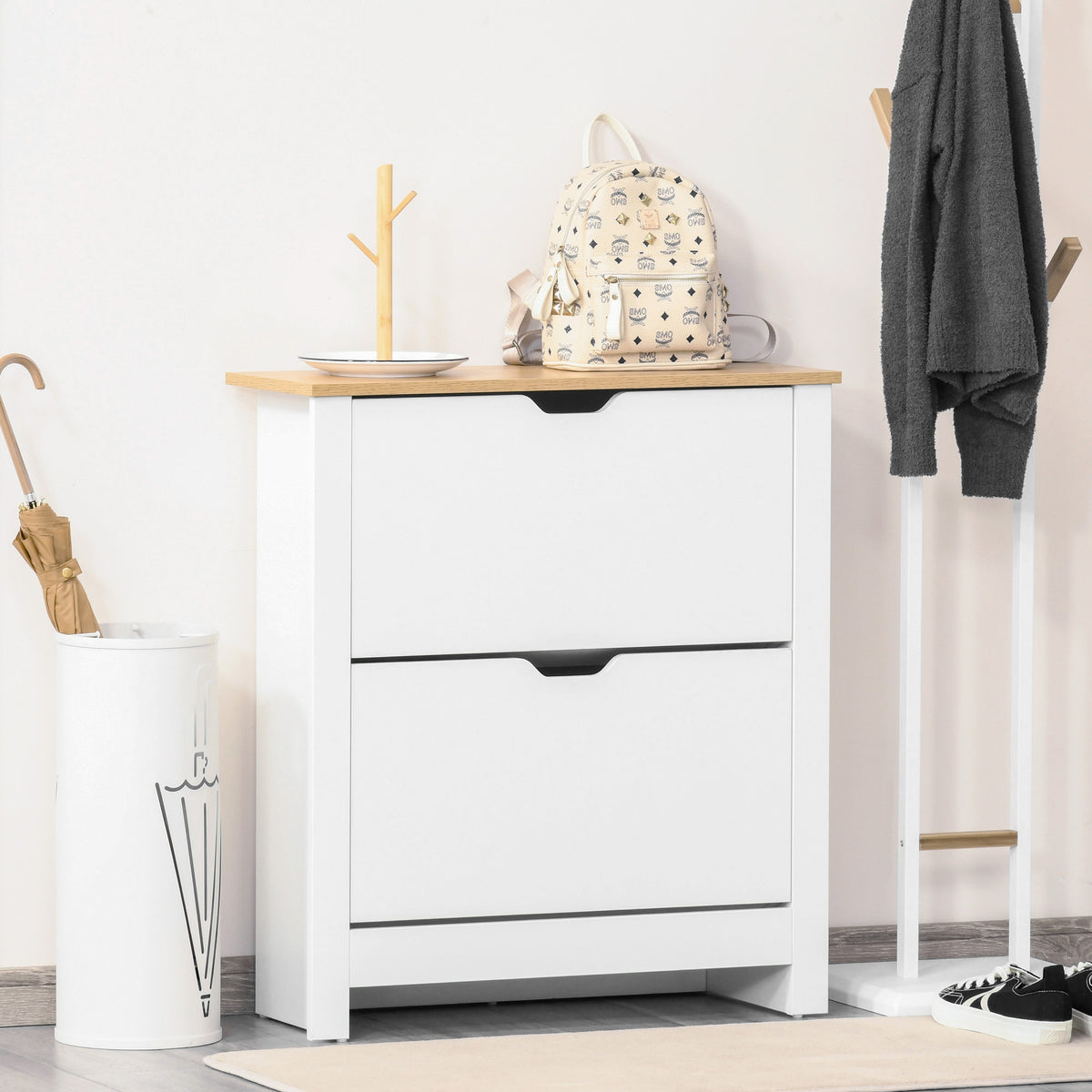 Schuhschrank mit Klappfächern und Ablage