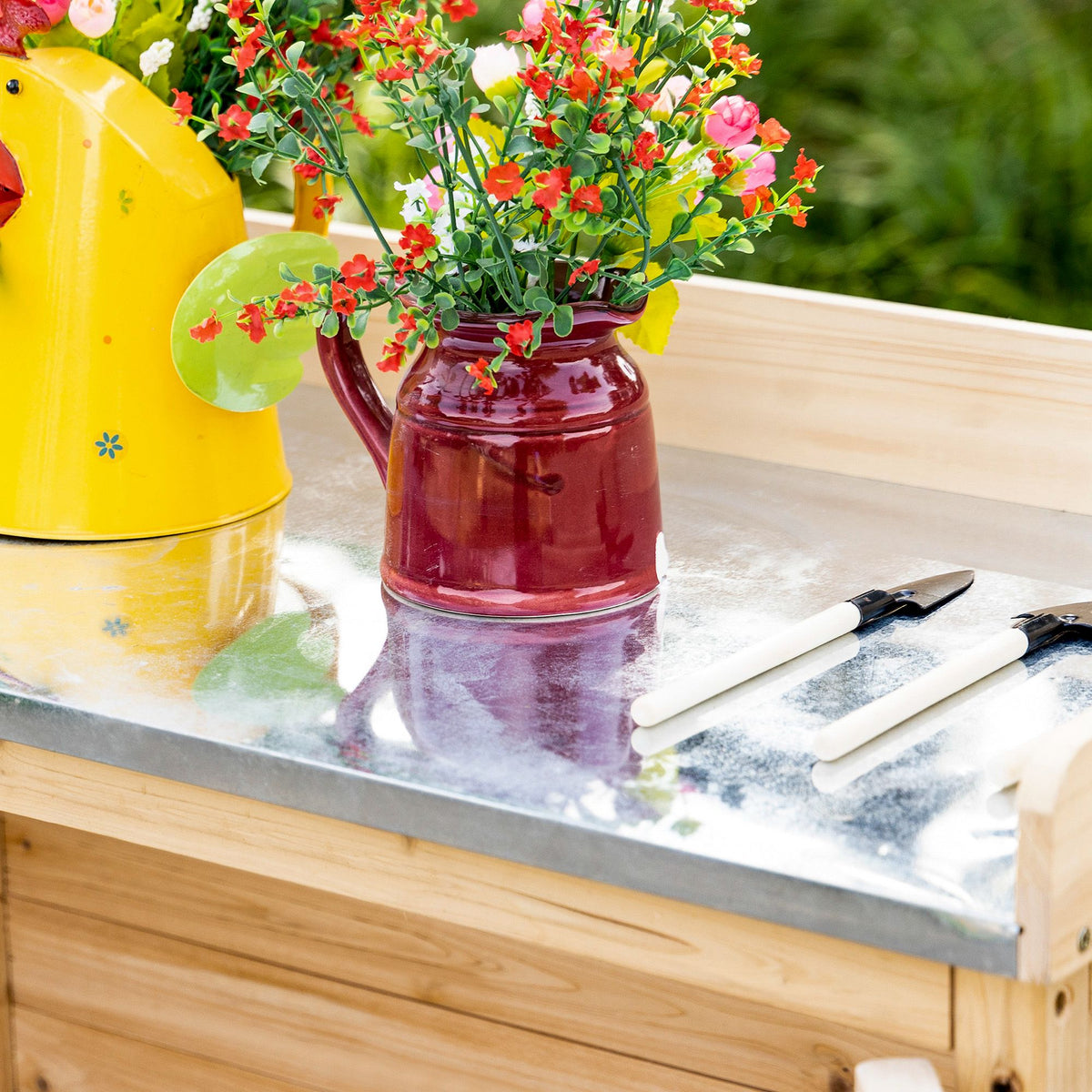 Gartenschrank mit Pflanztisch und 2 Fächern