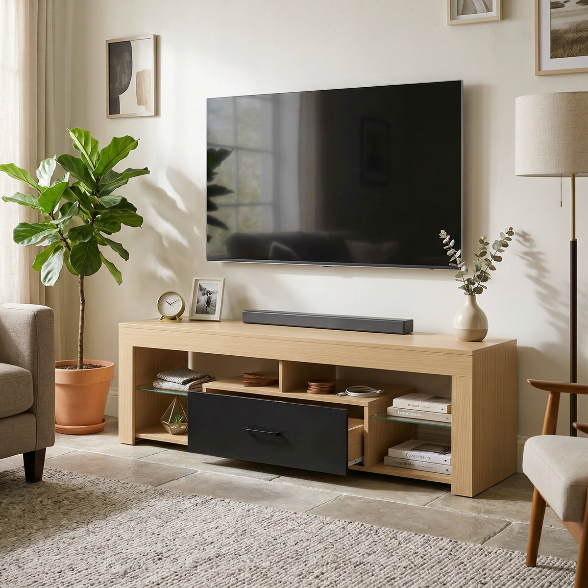 TV-Lowboard mit verstellbaren Glasböden in Eiche