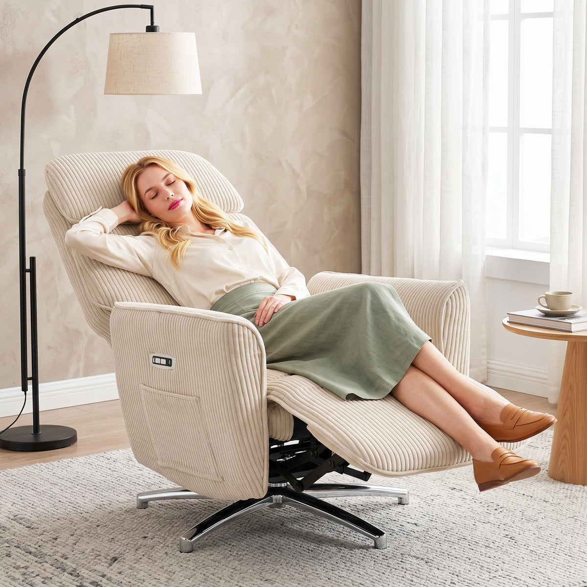 Elektrischer Relaxsessel mit Drehfunktion und USB