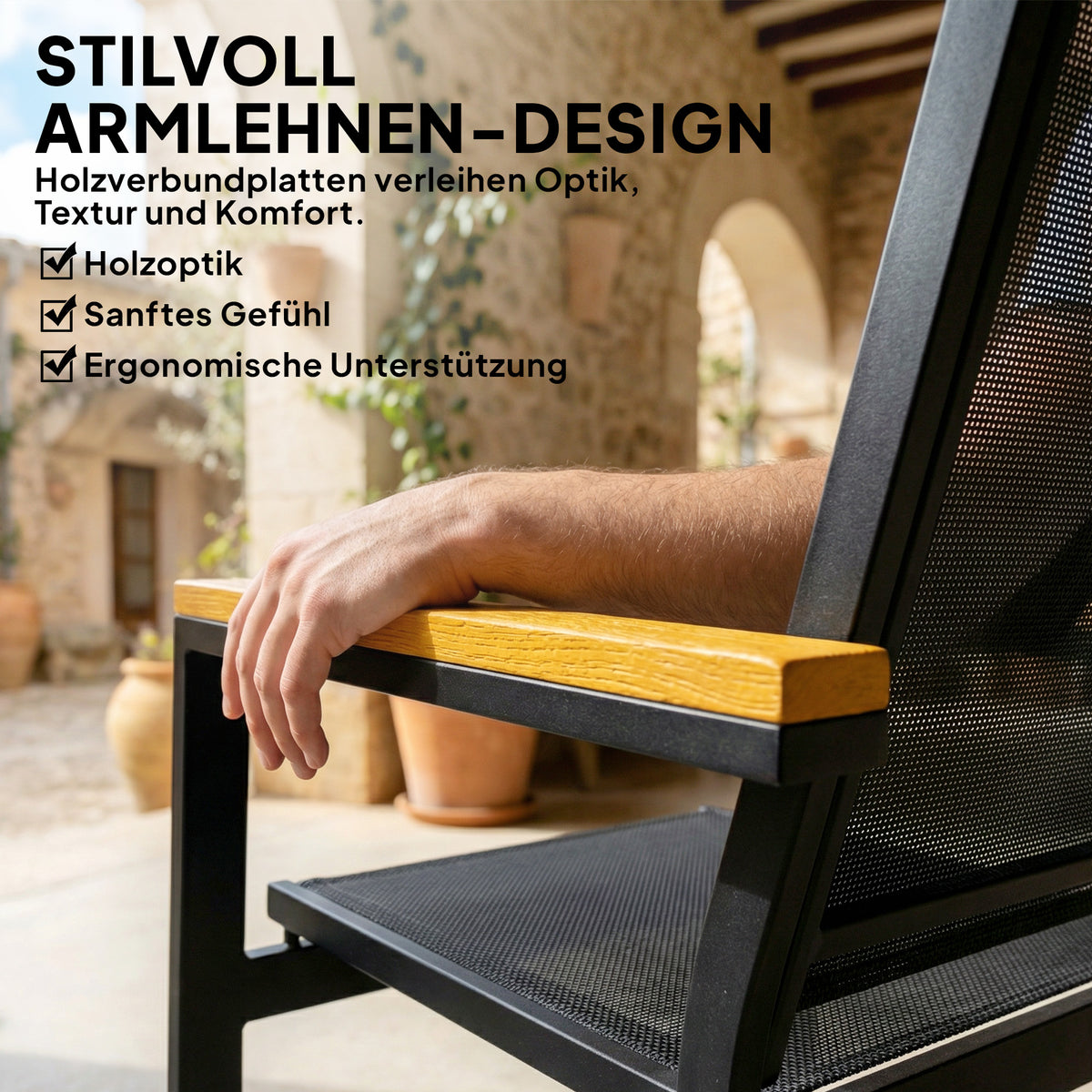 Gartenmöbel-Set mit Sofa, Sesseln und Tisch