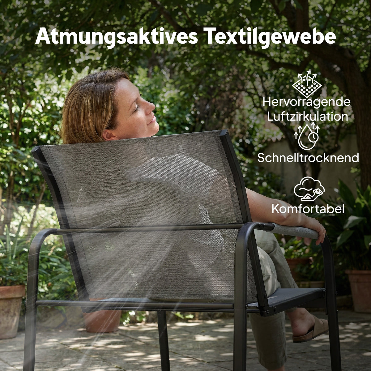 Gartenmöbel-Set mit Sofa, Sesseln und Tisch