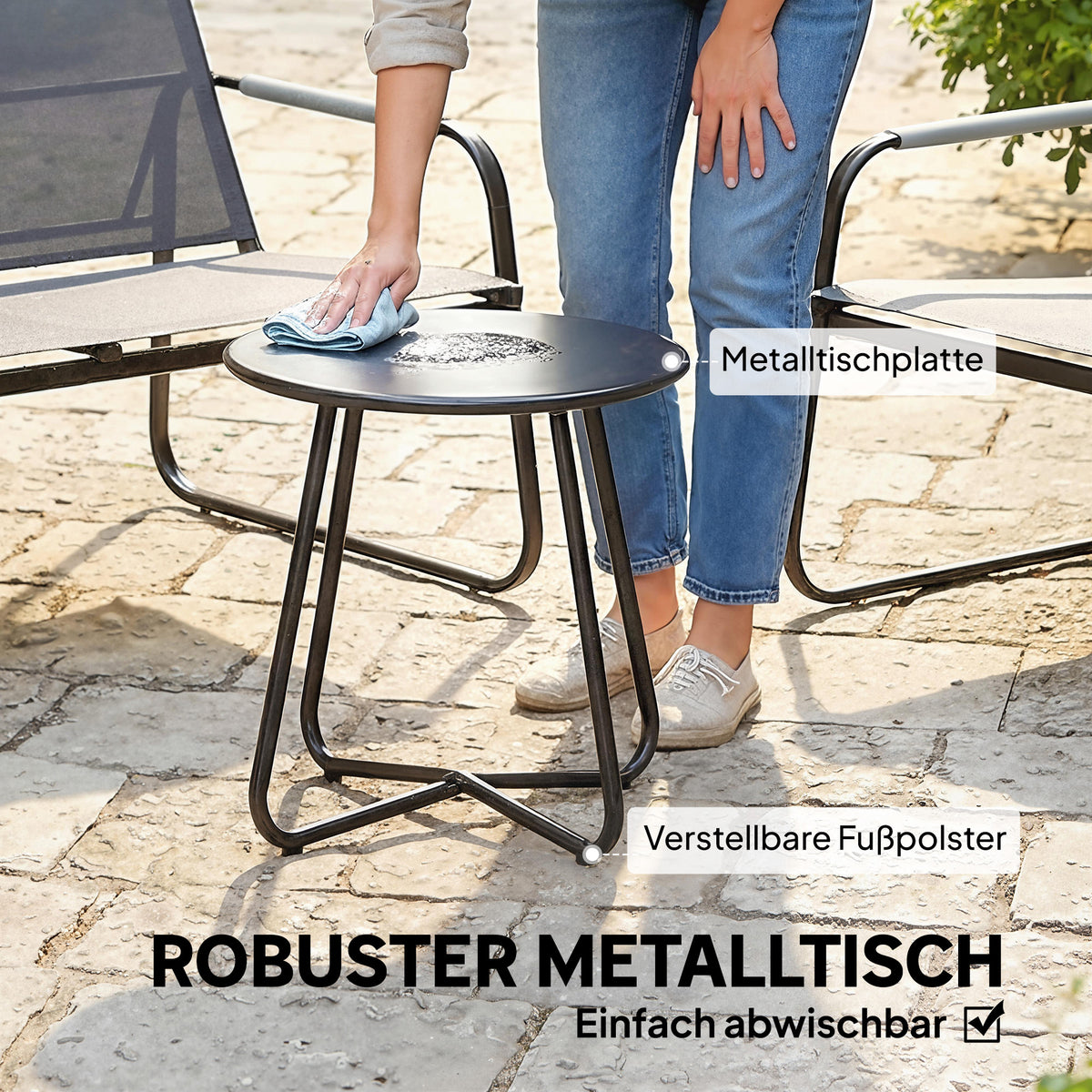 Gartenmöbel-Set mit Sofa, Sesseln und Tisch