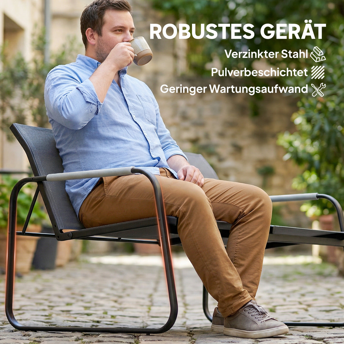 Gartenmöbel-Set mit Sofa, Sesseln und Tisch