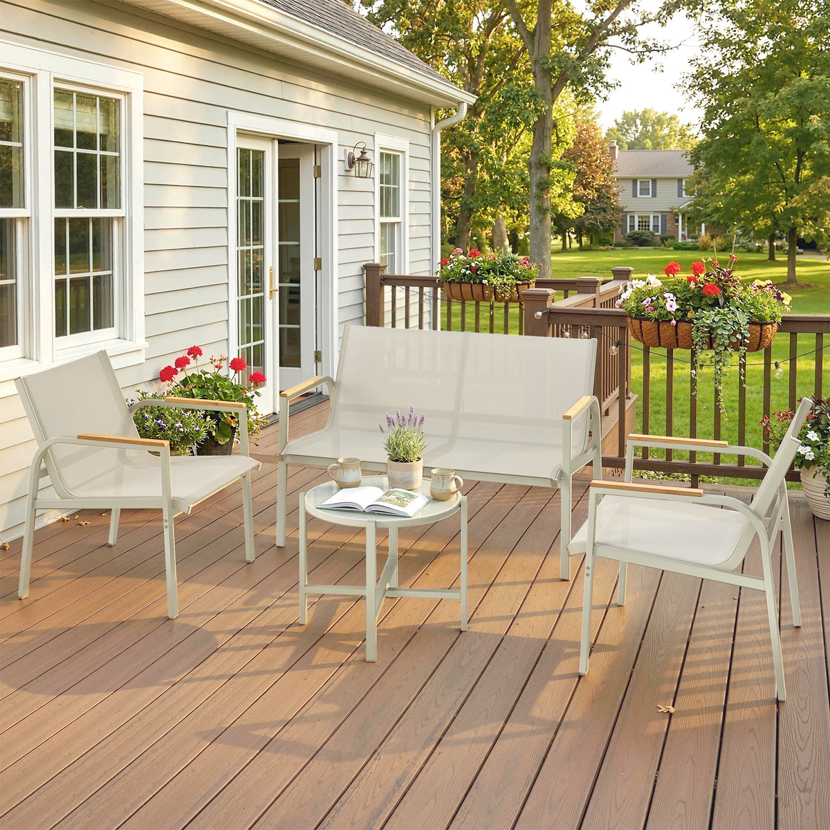 Gartenmöbel-Set mit Sofa, Sesseln und Tisch