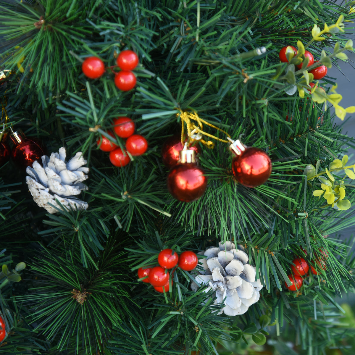 Künstliches Weihnachtsbaum-Set mit LED-Beleuchtung
