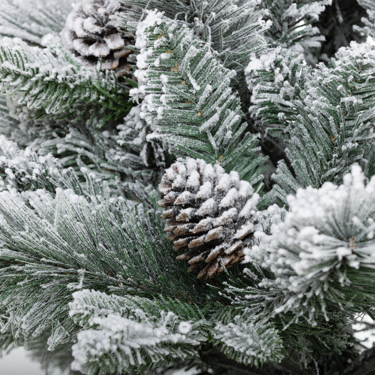 Künstliches Weihnachtsbaum-Set mit LED-Beleuchtung