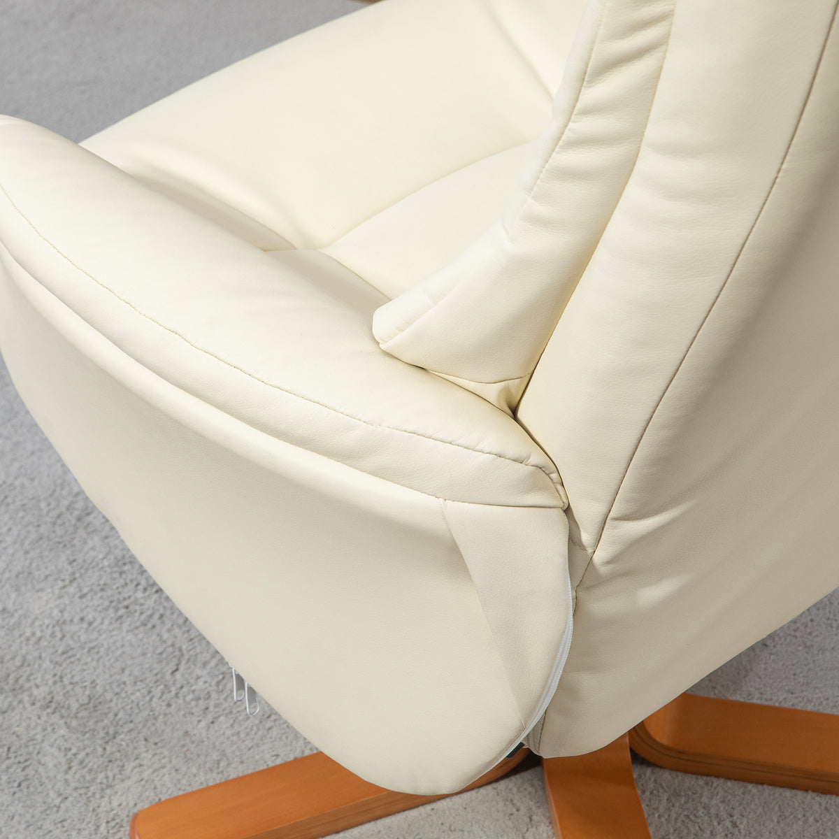 Relaxsessel mit Hocker und Wippfunktion