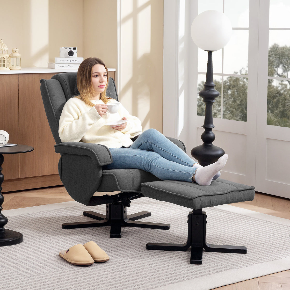 Relaxsessel mit Fußhocker und 360°-Drehfunktion