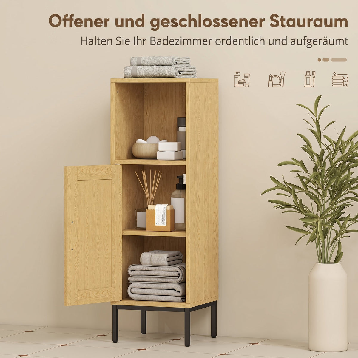 Schmaler Badezimmerschrank mit Rattantür