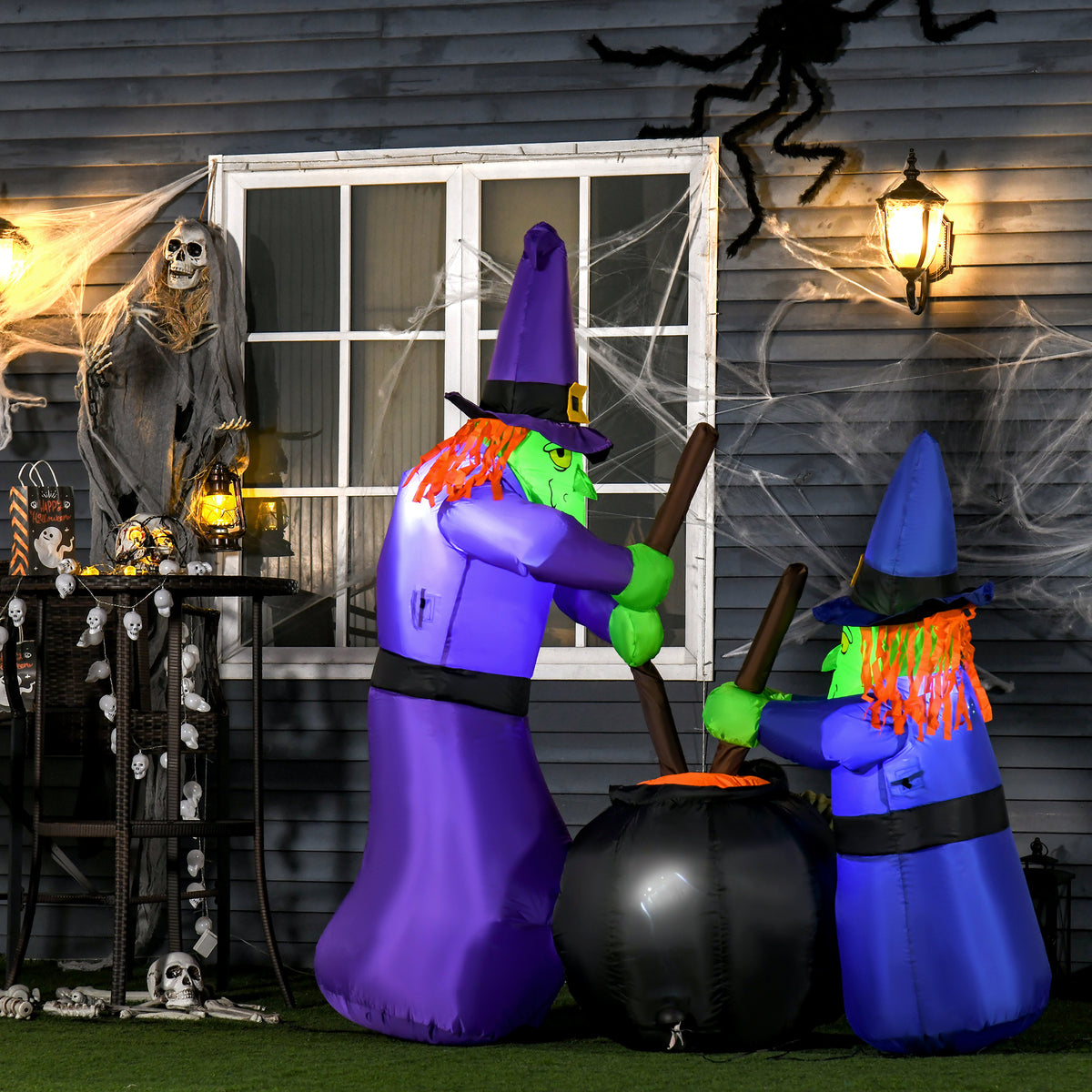 Aufblasbare Halloween-Hexen mit LED-Beleuchtung