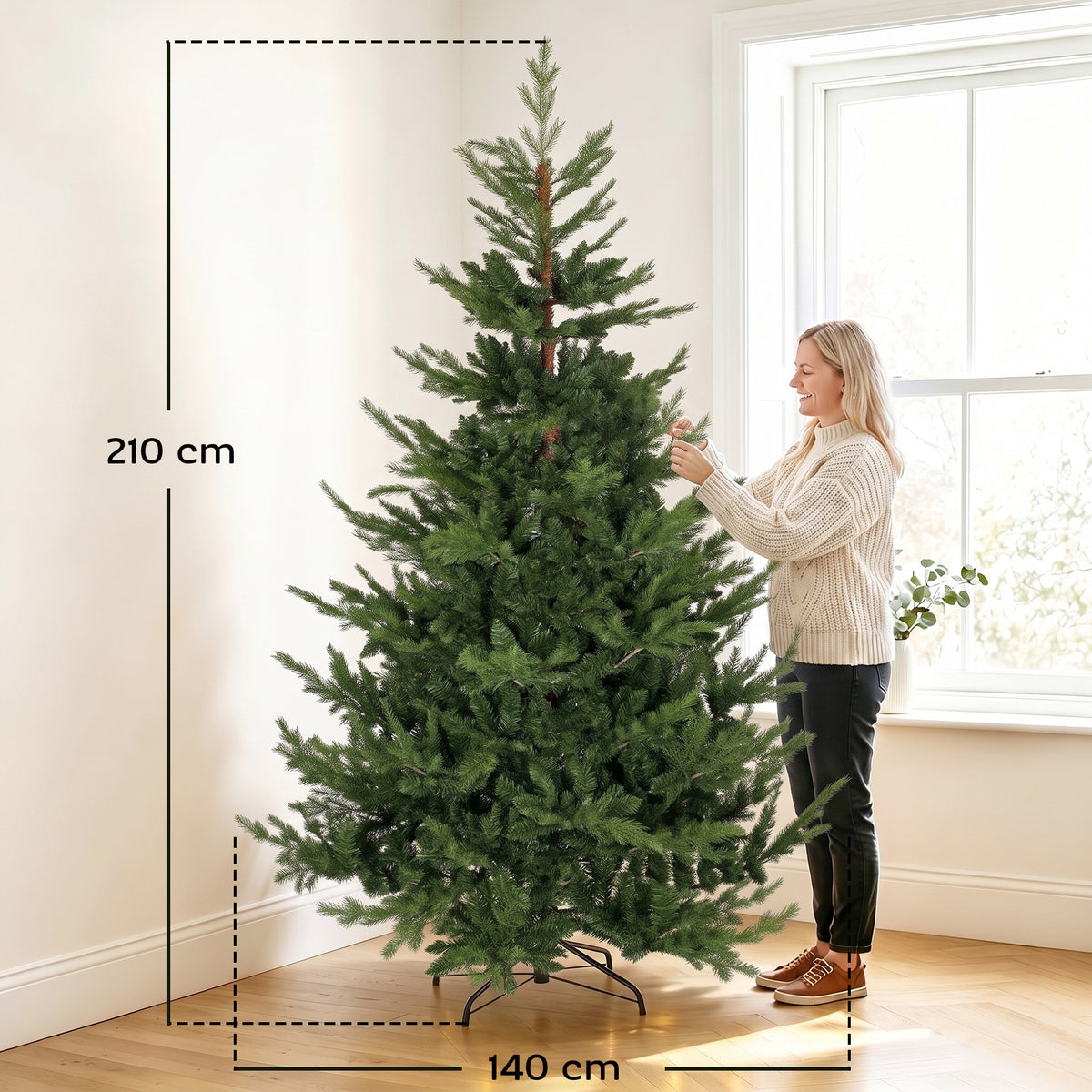Künstlicher Weihnachtsbaum mit üppiger Form