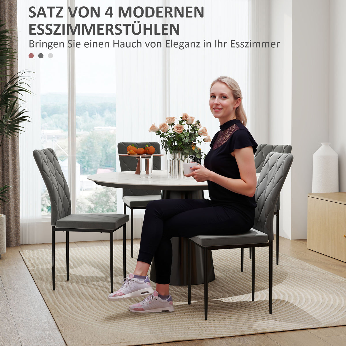 4er-Set Esszimmerstühle in Samtoptik mit Metallbeinen