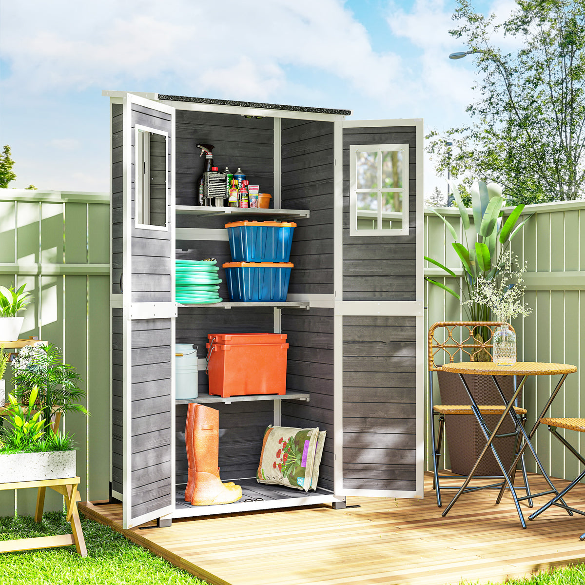 Gartenschrank aus Holz mit Stauraum