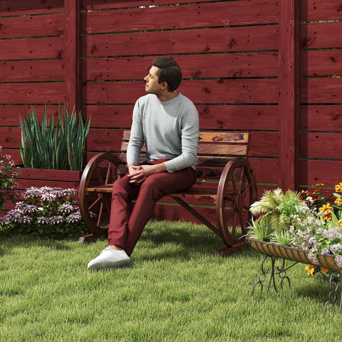 Gartenbank aus Tannenholz im Wagenrad-Design