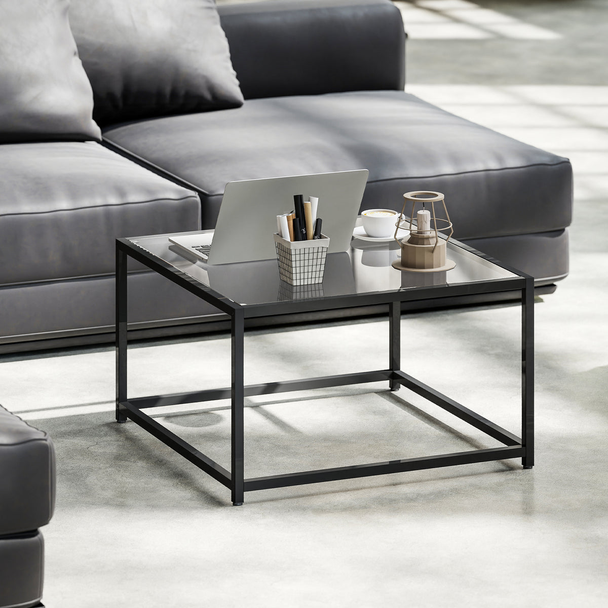 Quadratischer Couchtisch aus Glas und Stahl