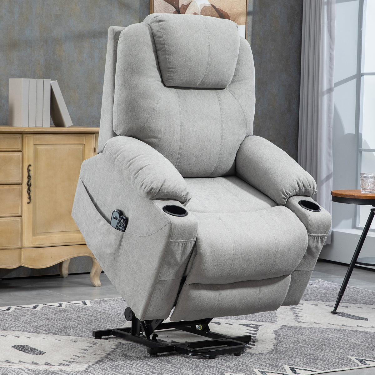 Elektrischer Aufstehsessel mit Massagefunktion