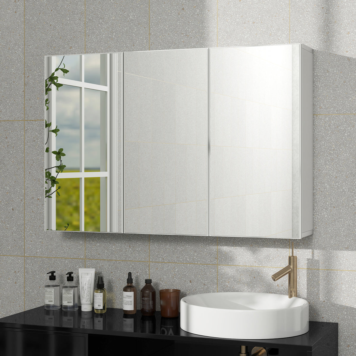 Badezimmerspiegelschrank mit 3 Türen und 5 Fächern