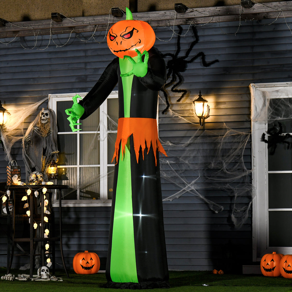Aufblasbarer Halloween-Kürbisgeist mit LED-Beleuchtung