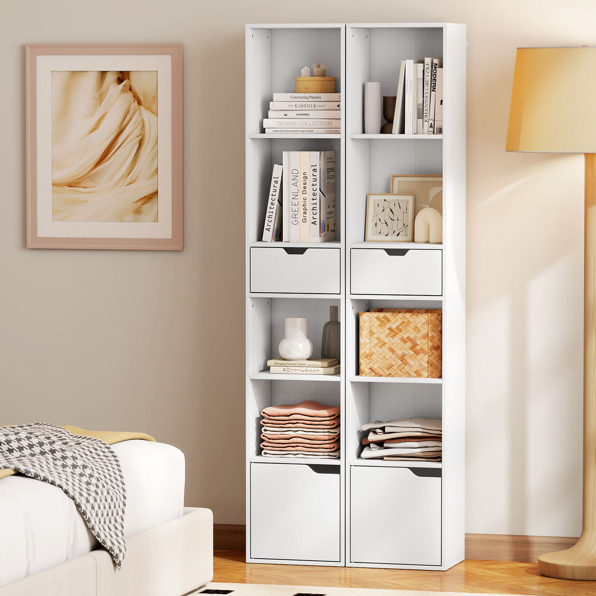 Schmales Bücherregal mit Schublade und Schrank