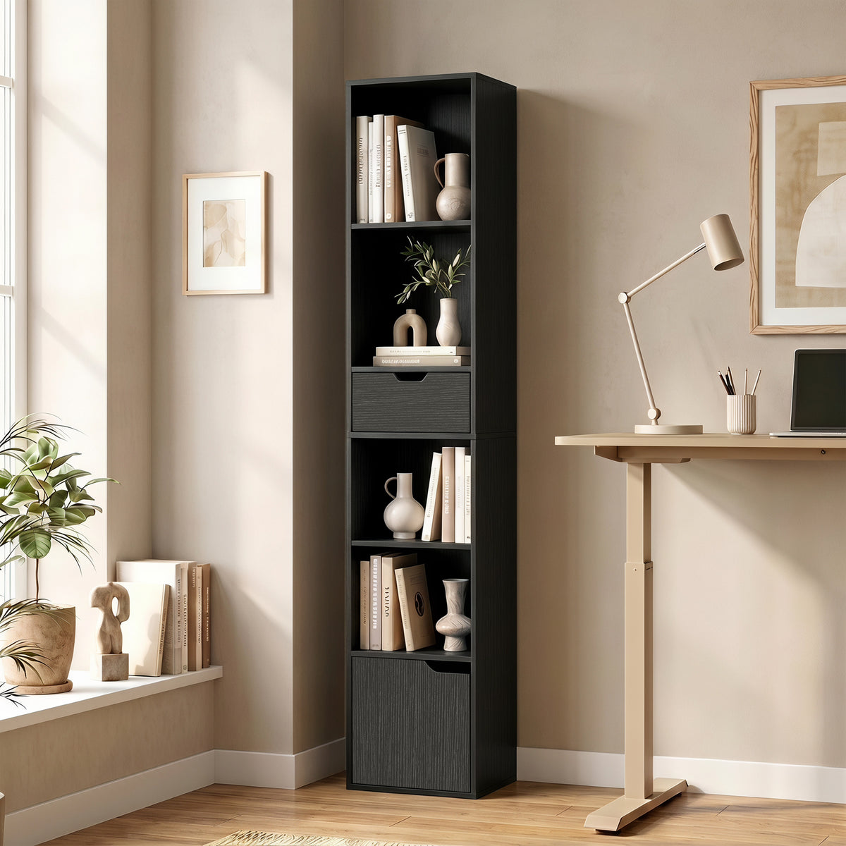 Schmales Bücherregal mit Schublade und Schrank