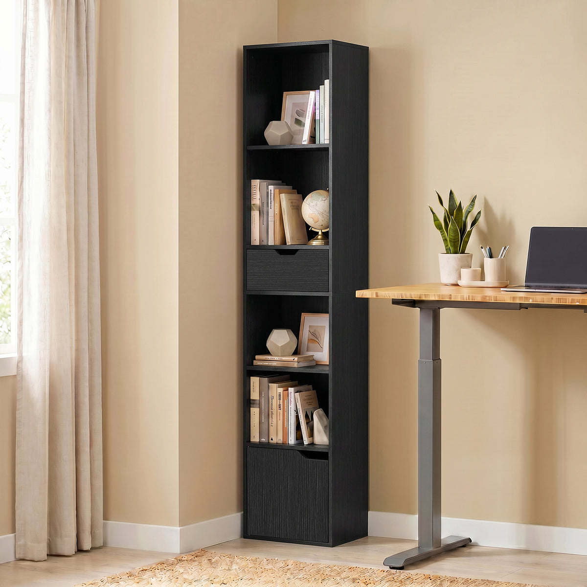 Schmales Bücherregal mit Schublade und Schrank