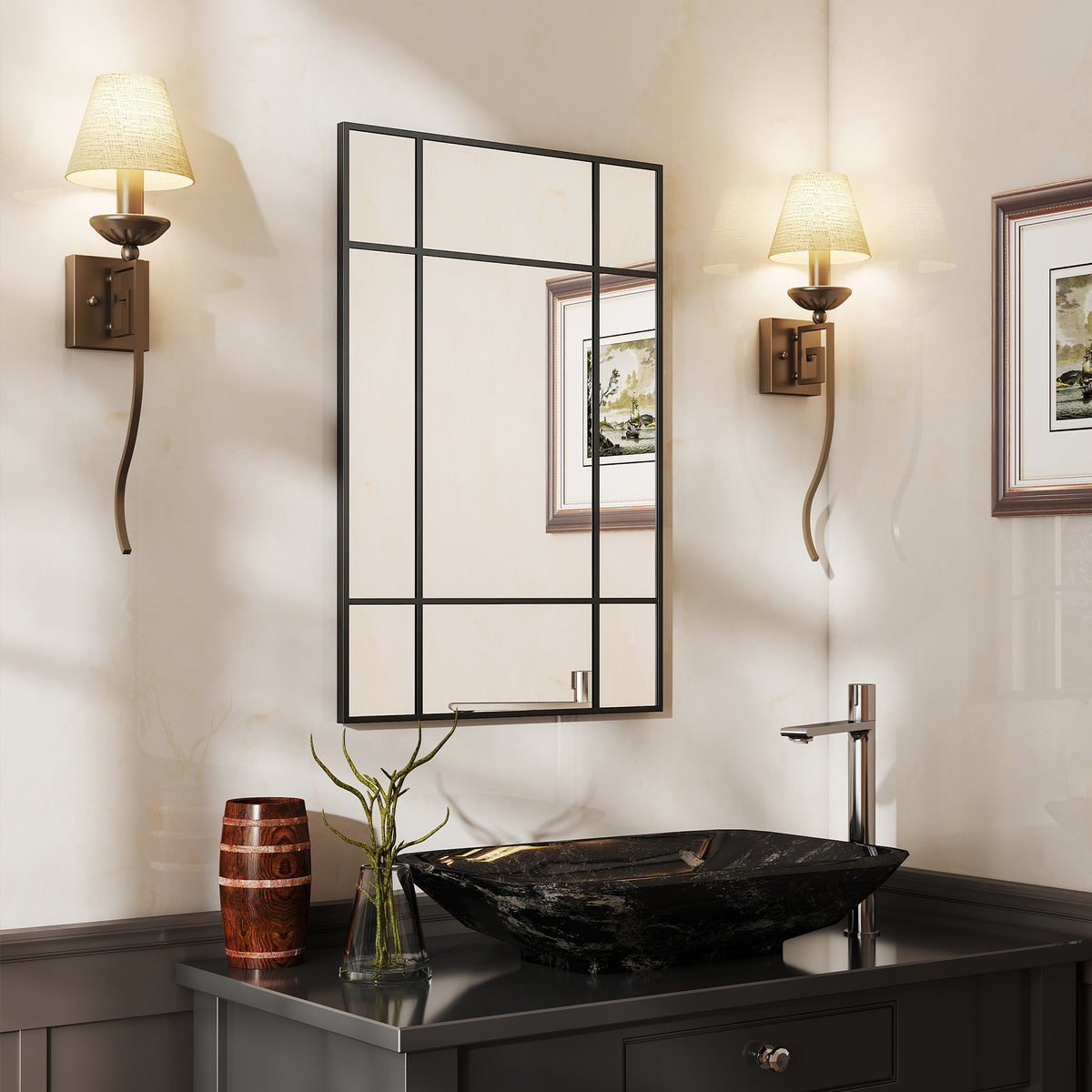 Wandspiegel mit Metallrahmen und Gitterdesign