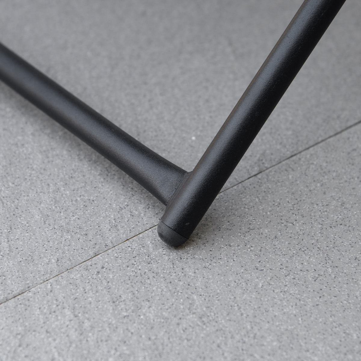 Klapptisch aus Polyrattan mit Stahlgestell