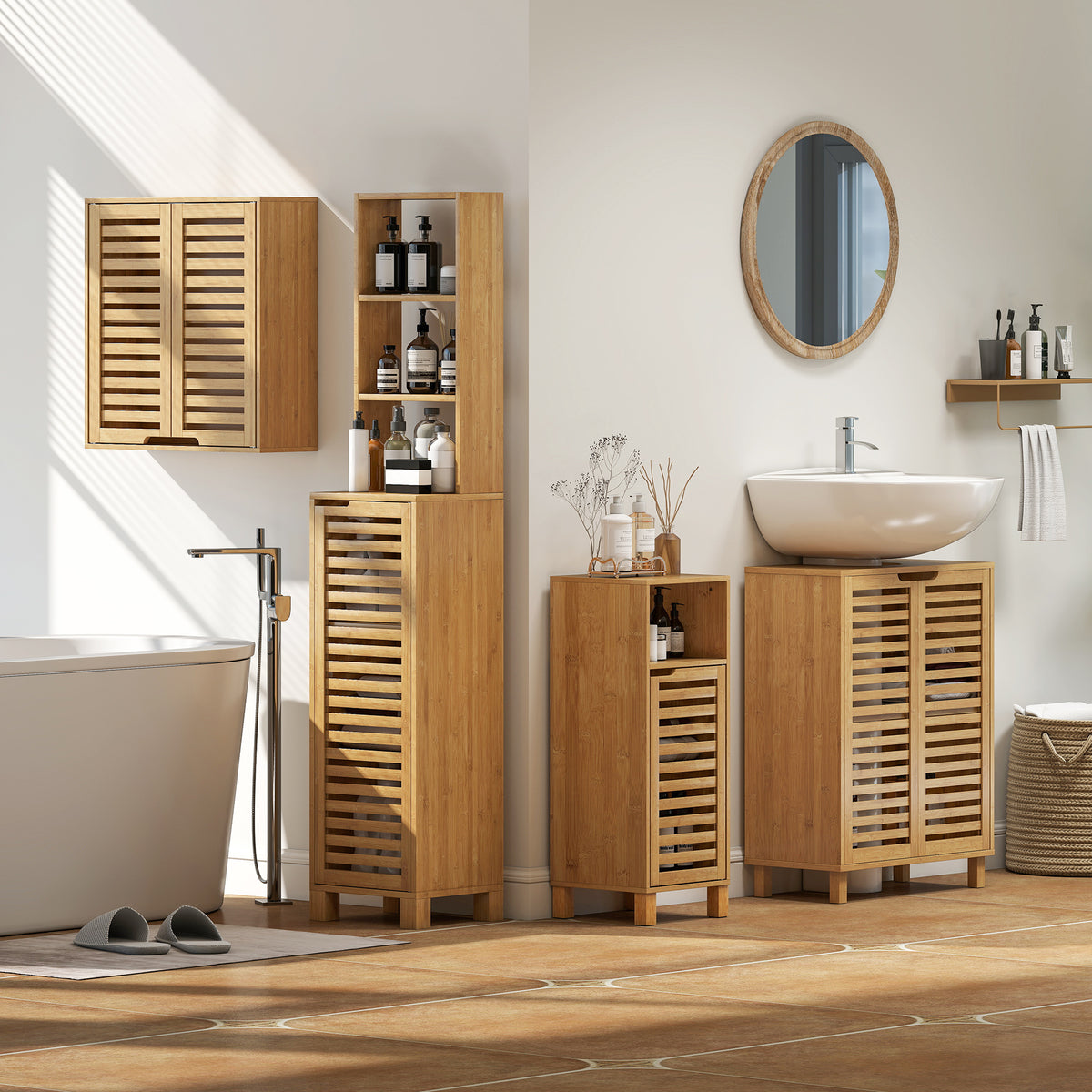 Badezimmerschrank mit Lamellentüren aus Bambus