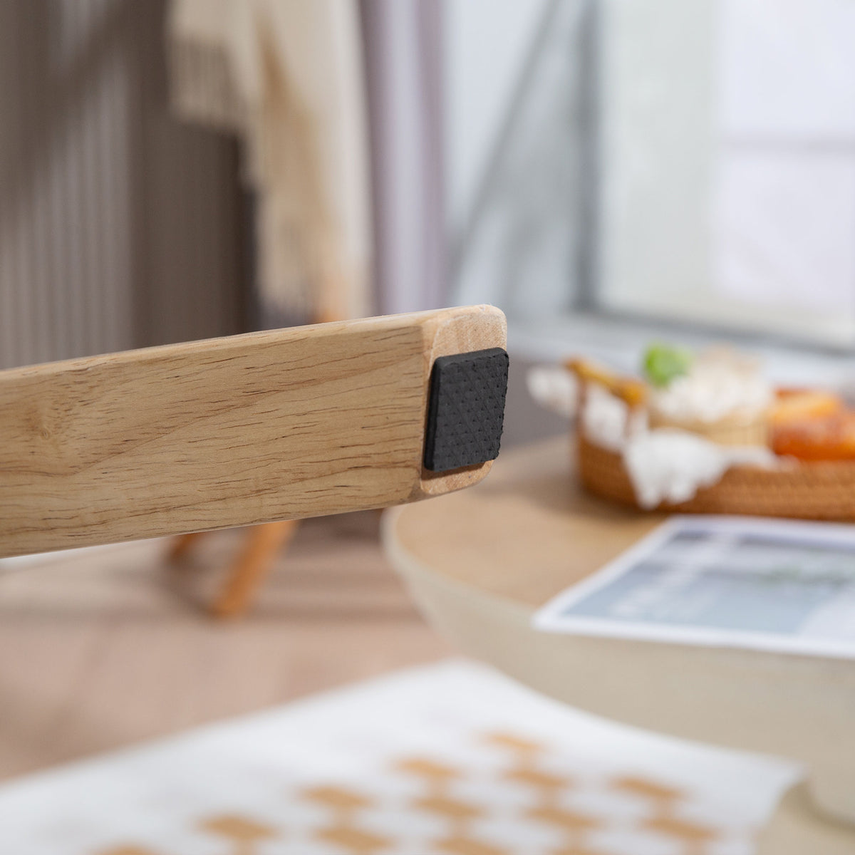 Polstersessel aus Samt mit Holzgestell