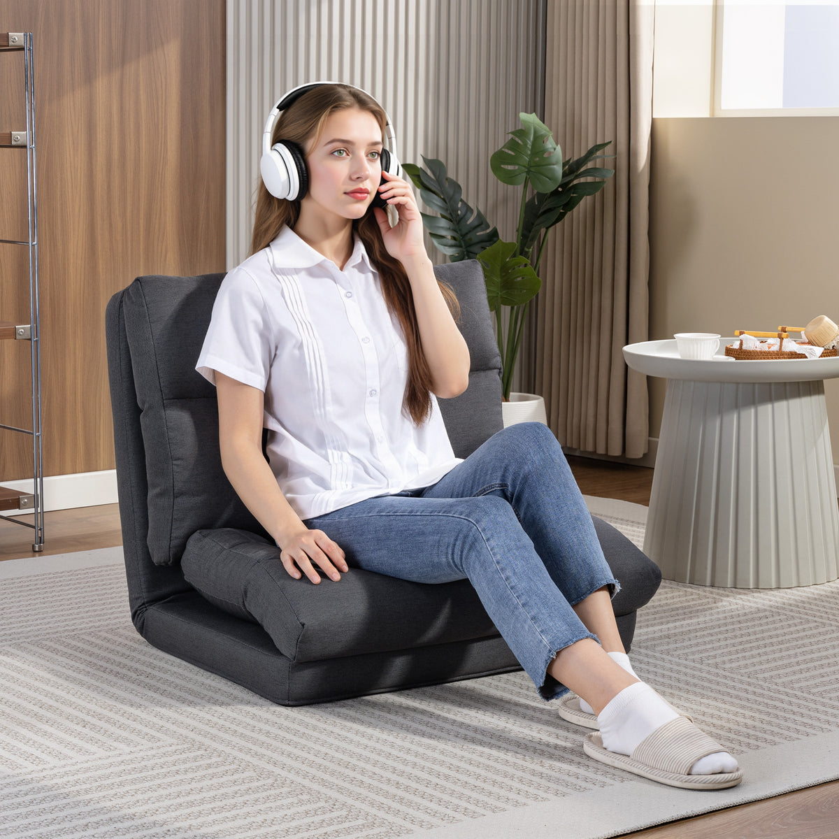 Bodensessel mit verstellbarer Lehne und Bettfunktion