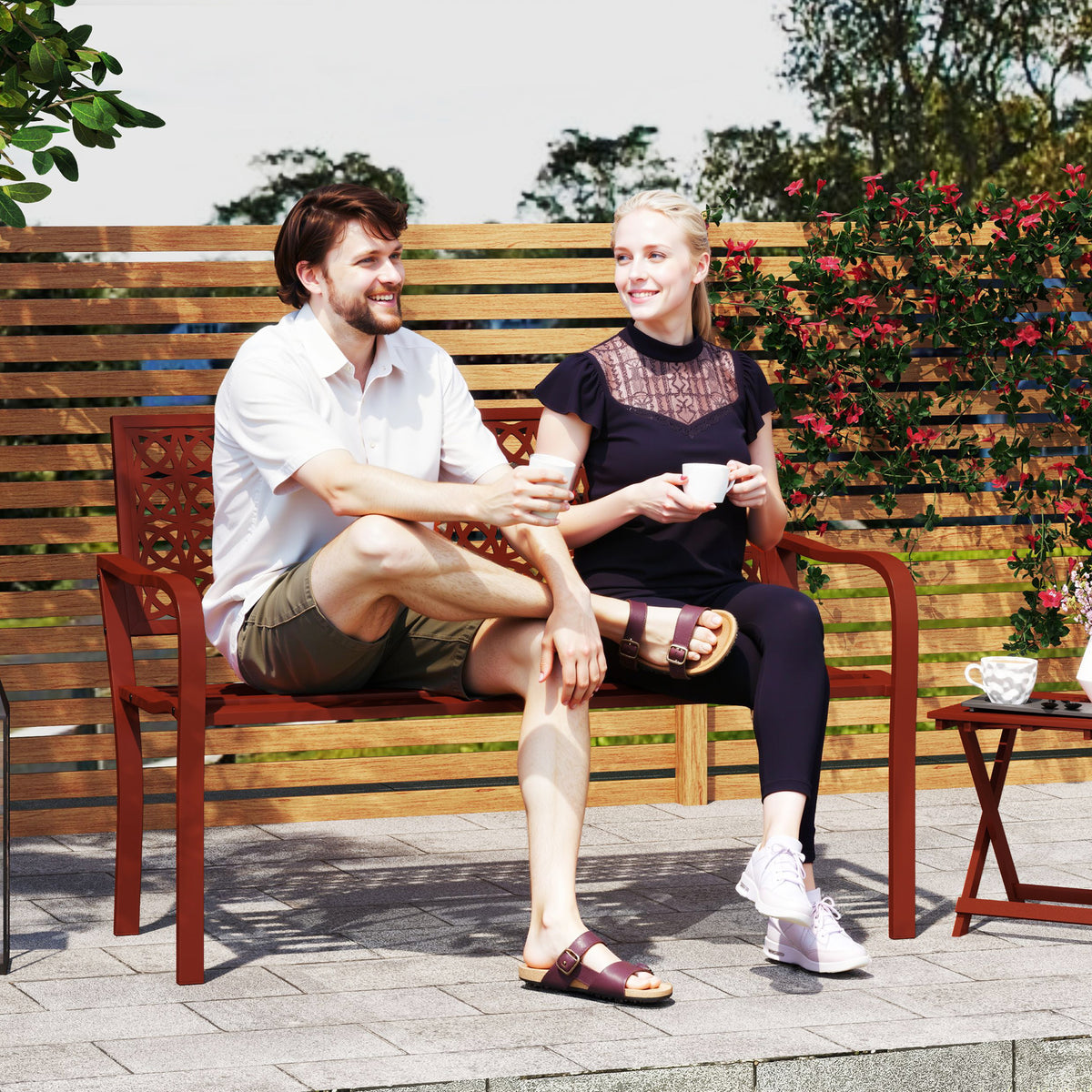 Gartenbank aus Stahl für zwei Personen