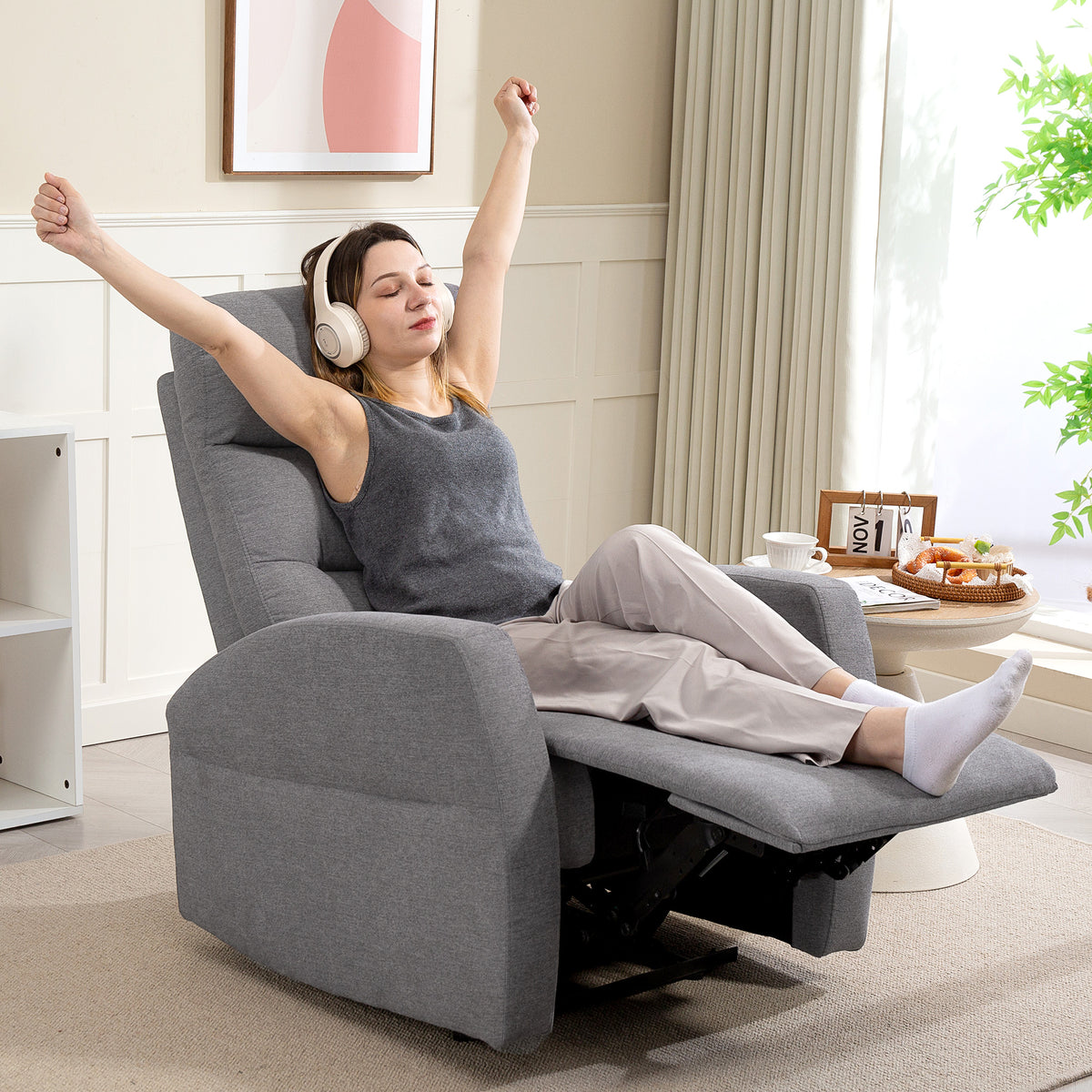Verstellbarer Relaxsessel mit Fußstütze